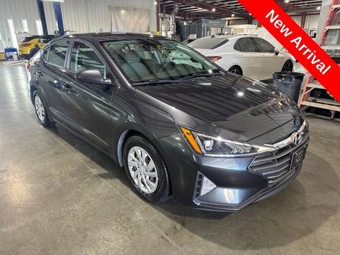 Used 2020 Hyundai Elantra SE FWD image 4