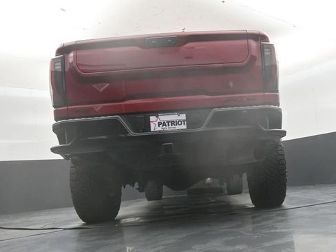 Used 2025 GMC Sierra 2500 AT4X AWD/4WD image 40