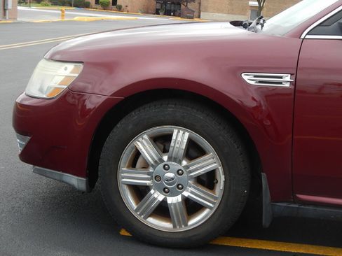 Used 2008 Ford Taurus Limited AWD/4WD image 13