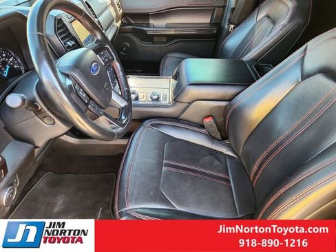 Used 2021 Ford Expedition Limited image 14
