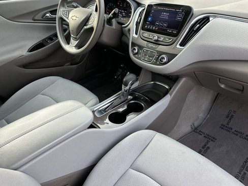 Used 2021 Chevrolet Malibu LT image 16