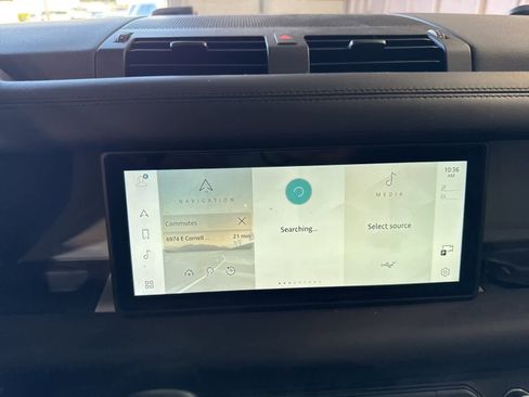 Used 2020 Land Rover Defender 110 HSE image 24