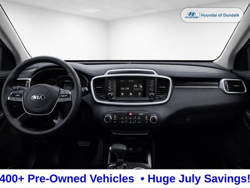 Used 2020 Kia Sorento LX FWD image 12