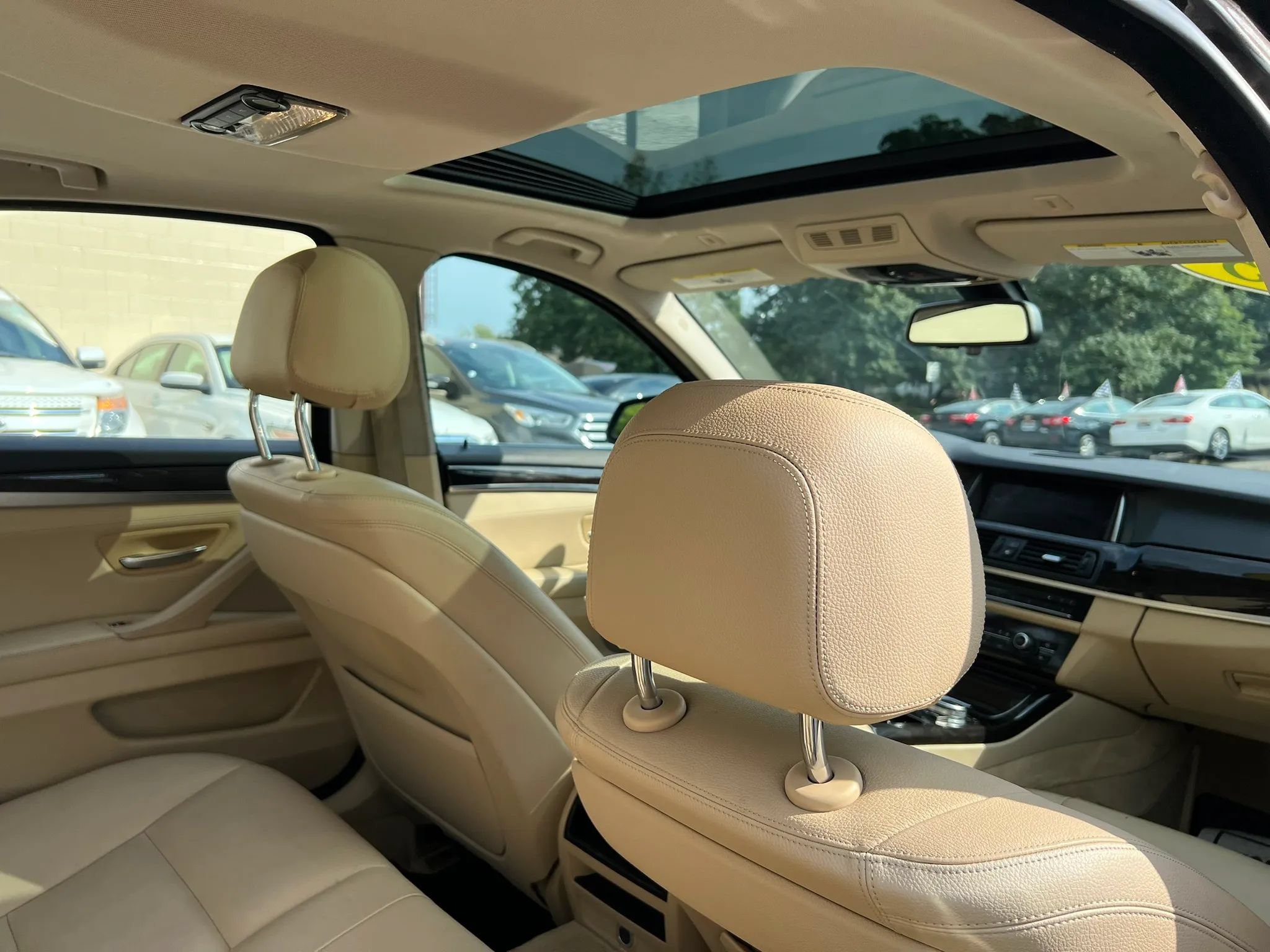 Used 2015 BMW 528i xDrive Sedan AWD/4WD image 16