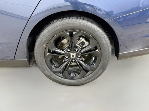 Certified 2025 Honda Accord SE image 30