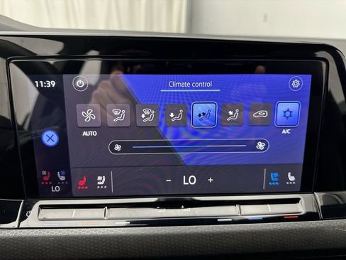 Used 2022 Volkswagen GTI SE image 20