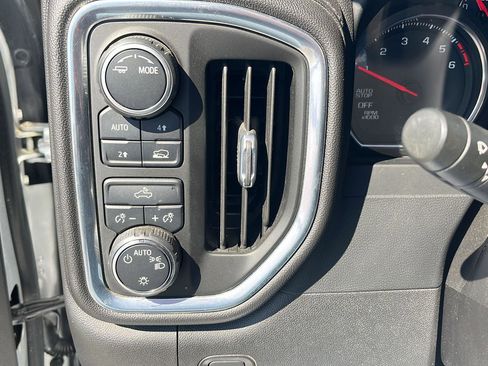 Used 2021 Chevrolet Silverado 1500 LT AWD/4WD image 13