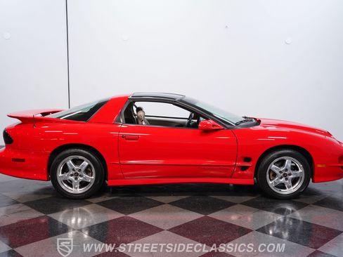 Used 2001 Pontiac Firebird Formula w/ Protection Group RWD image 12