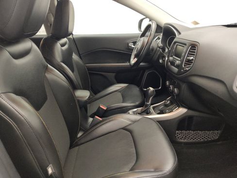 Used 2018 Jeep Compass Latitude AWD/4WD image 21