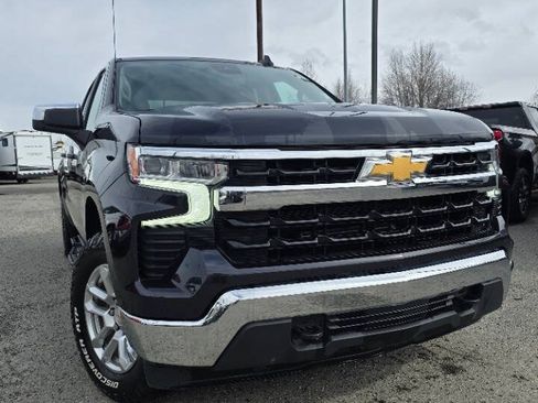 Used 2023 Chevrolet Silverado 1500 LT AWD/4WD image 4