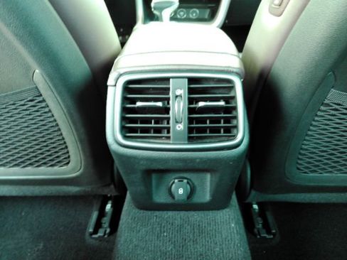 Used 2022 Genesis G70 2.0T w/ Prestige Package image 26