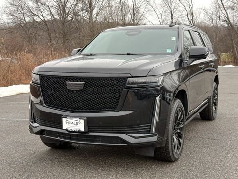 Used 2021 Cadillac Escalade Sport Platinum w/ LPO, ONYX Package image 3