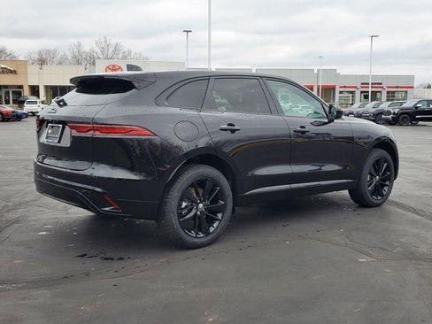 New 2024 Jaguar F-PACE R-Dynamic S image 3