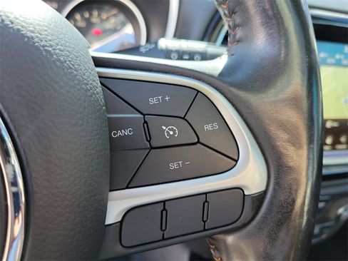 Used 2019 Jeep Compass Limited image 25