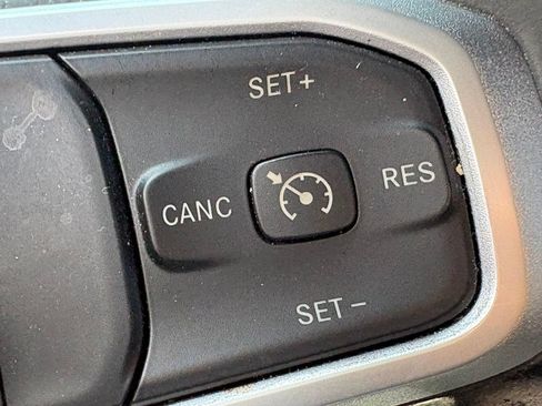 Used 2020 RAM 1500 Big Horn AWD/4WD image 16
