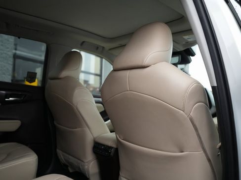 Used 2021 Toyota Highlander Platinum image 28