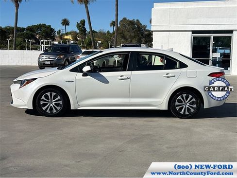 Used 2020 Toyota Corolla LE image 40