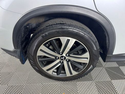 Used 2023 Mitsubishi Outlander Sport ES AWD/4WD image 37