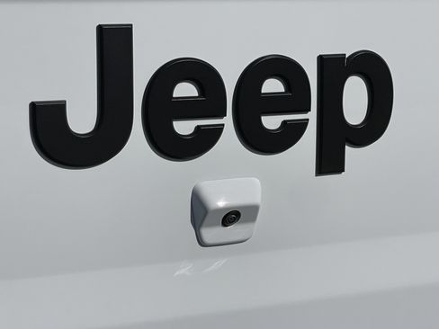 New 2025 Jeep Gladiator Sport image 12