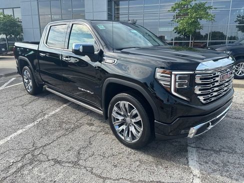Used 2023 GMC Sierra 1500 Denali w/ Denali Reserve Package AWD/4WD image 6