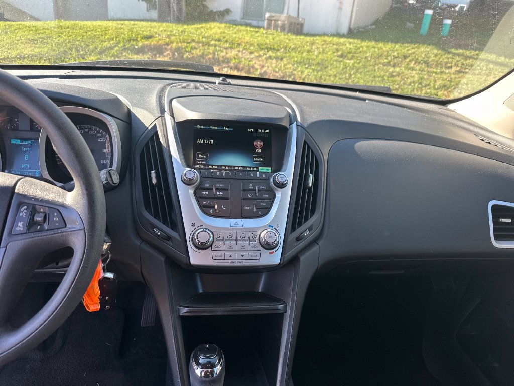 Used 2017 Chevrolet Equinox LS AWD/4WD image 15