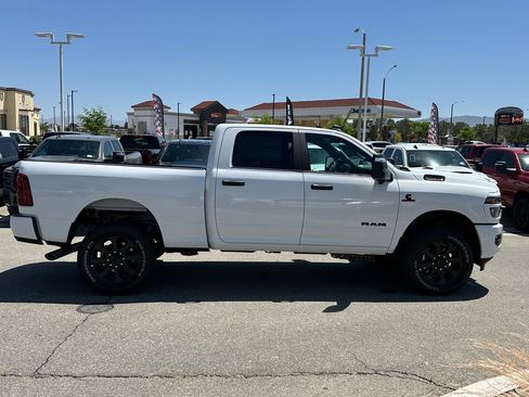 New 2026 RAM 2500 Big Horn AWD/4WD image 9