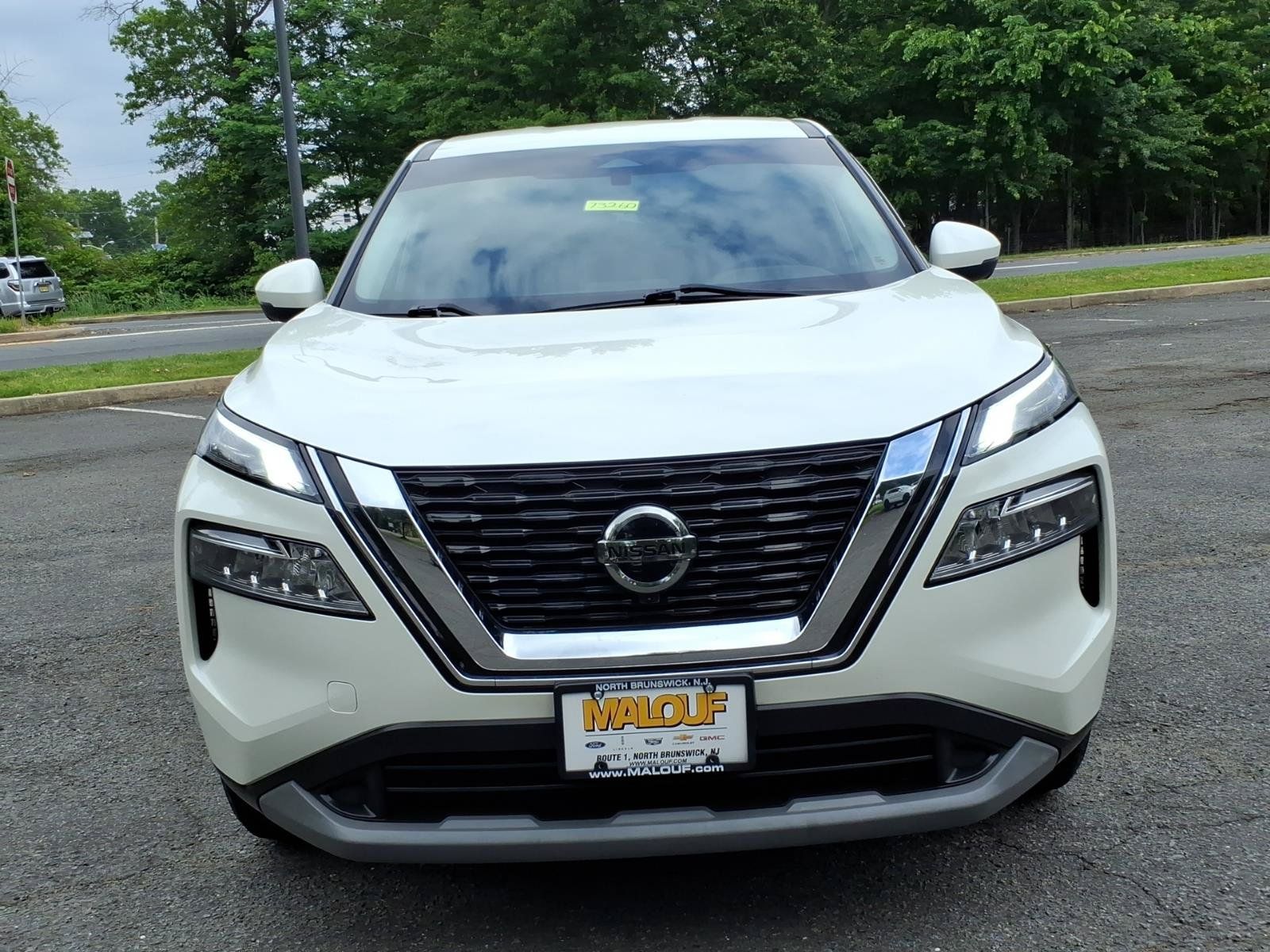 Used 2021 Nissan Rogue SV AWD/4WD image 2