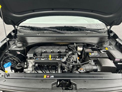 Certified 2025 Hyundai Venue SEL image 29