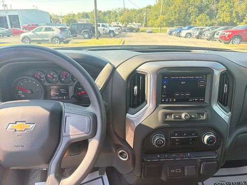 Used 2025 Chevrolet Silverado 1500 Custom w/ Turbomax Blackout Package AWD/4WD image 20