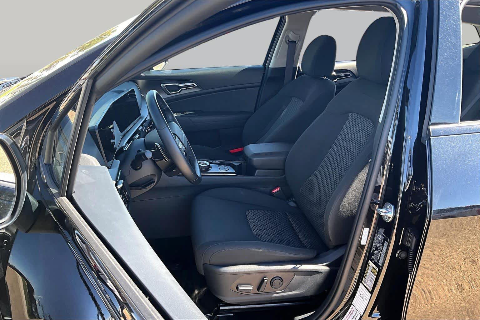 Certified 2026 Kia Sportage S AWD/4WD image 8