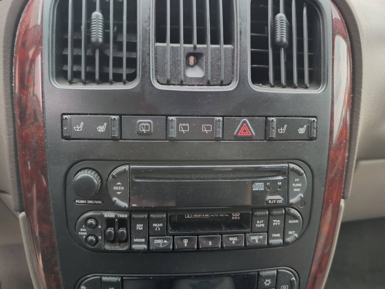 Used 2003 Chrysler Town & Country LXi FWD image 36