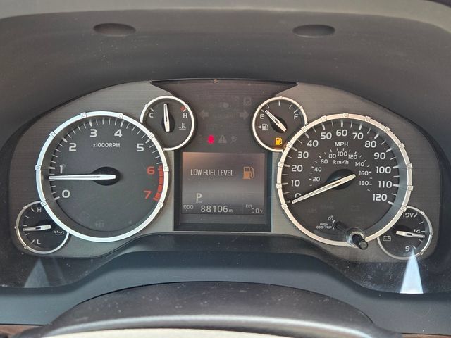 Used 2016 Toyota Tundra Limited w/ Limited Premium Package RWD image 30