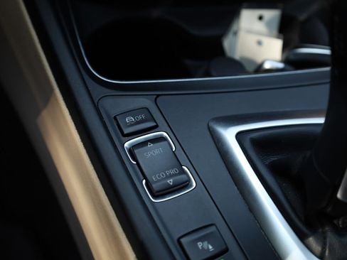 Used 2017 BMW 330i Gran Turismo xDrive image 32