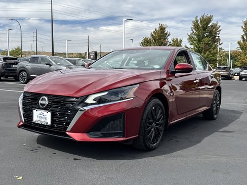 New 2025 Nissan Altima 2.5 SV w/ SV Special Edition Package image 4