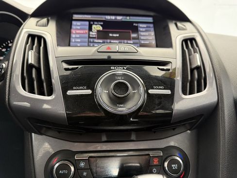 Used 2014 Ford Focus Titanium image 34