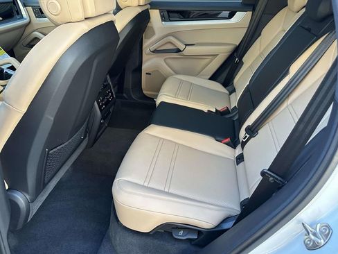 New 2026 Porsche Cayenne E-Hybrid image 12
