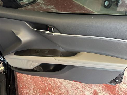 Certified 2023 Toyota Camry LE image 22