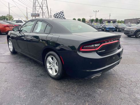 Used 2021 Dodge Charger SXT w/ Leather Interior Group RWD image 3