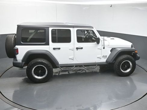 Used 2018 Jeep Wrangler Unlimited Sport S AWD/4WD image 47