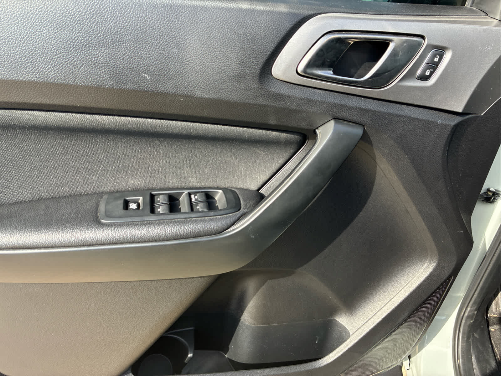 Used 2021 Ford Ranger XLT w/ Equipment Group 302A High RWD image 9