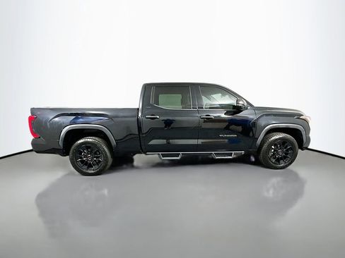 Used 2022 Toyota Tundra SR5 w/ SR5 Convenience Package image 4