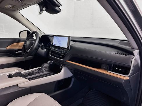 Used 2025 Toyota Grand Highlander AWD Hybrid image 37