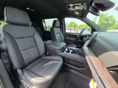 New 2026 Chevrolet Suburban LT w/ Comfort Package AWD/4WD image 27