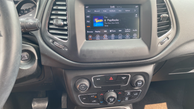 Used 2019 Jeep Compass Latitude AWD/4WD image 12