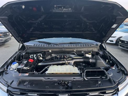 Used 2024 Ford Expedition Limited image 29