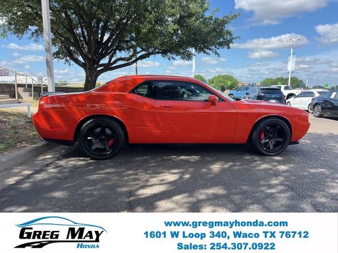 Used 2009 Dodge Challenger SRT8 w/ SRT Option Group II RWD image 8