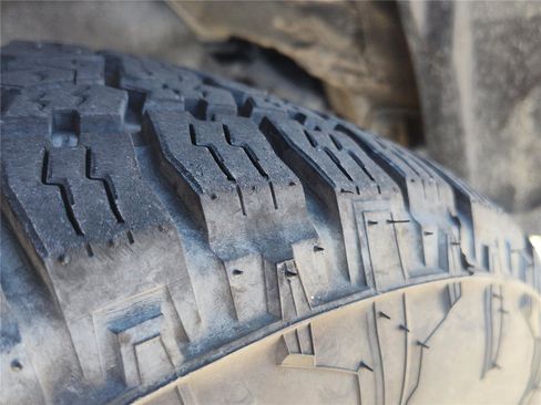 Used 2023 Toyota Tacoma SR image 13