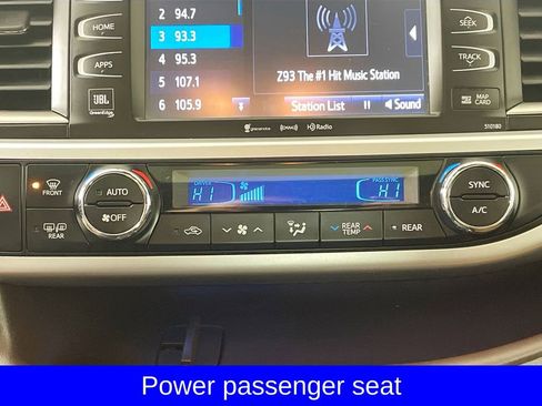 Used 2018 Toyota Highlander Limited image 19