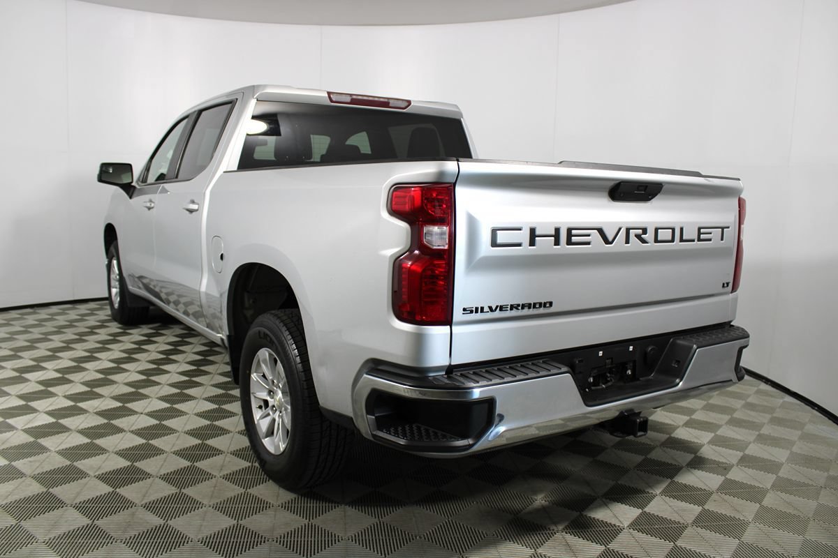 Used 2022 Chevrolet Silverado 1500 LT w/ LPO, Dark Essentials Package RWD image 4