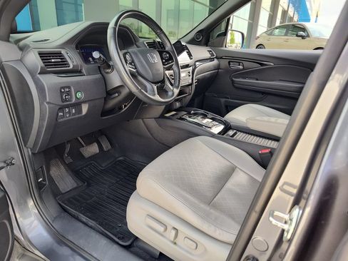 Used 2019 Honda Passport Elite image 2